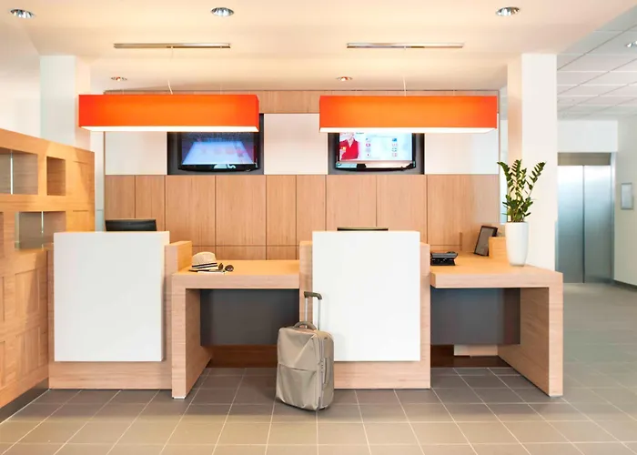 Ibis Sued מלון