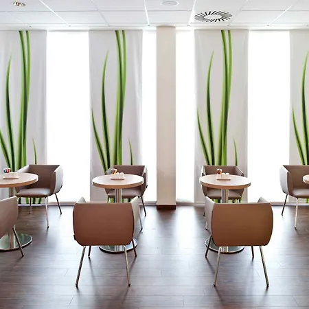 Отель Ibis Sued
