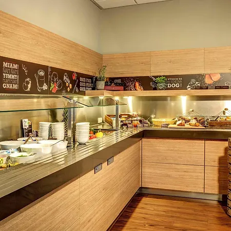 Ibis Sued Otel 4*