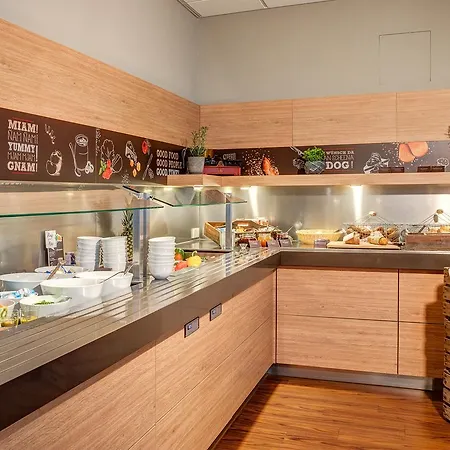 Ibis Sued Отель