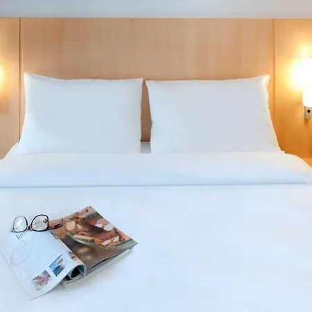 Отель Ibis Sued