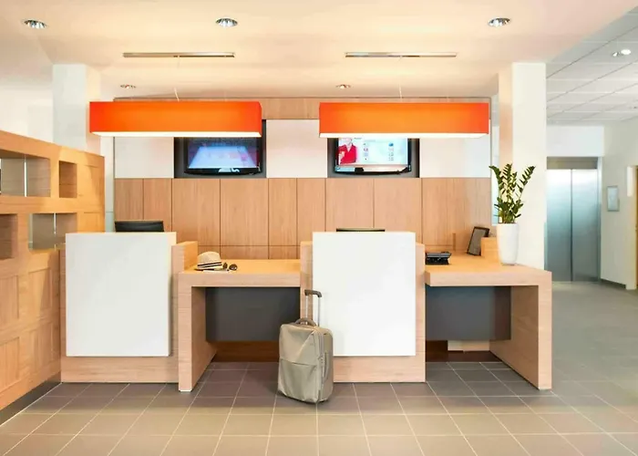 Hotel Ibis Süd 4*